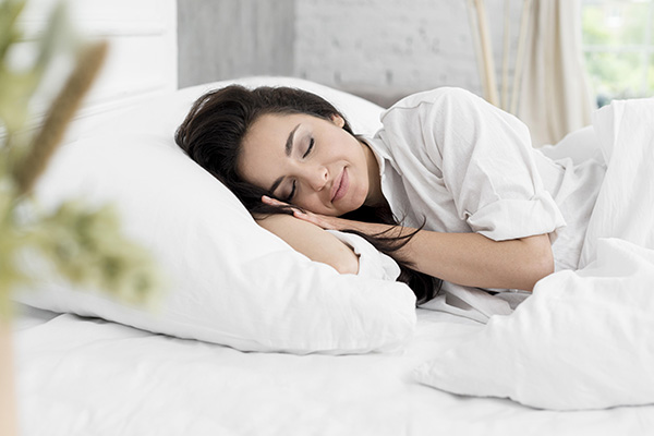 Tìm hiểu về tư thế ngủ nghiêng 